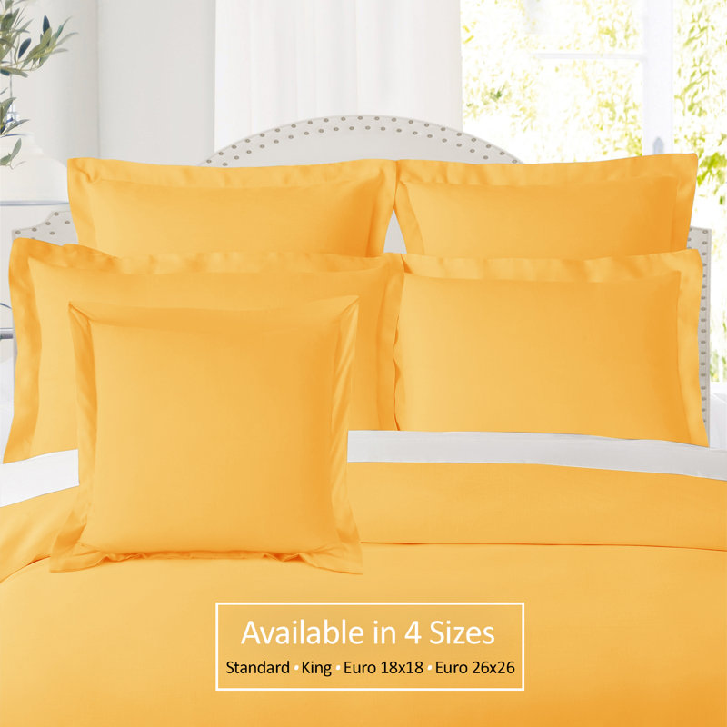 Taie décorative 100% polyester , 18 po x 18 po, Jaune