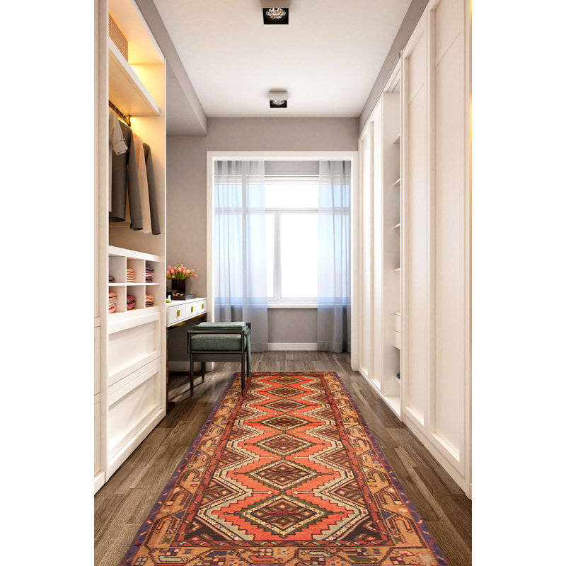 Tapis rouge Konya Anatolian 2 pi 6 po x 8 pi 3 po