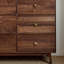 Armoire de rangement en noyer avec compartiments spacieux