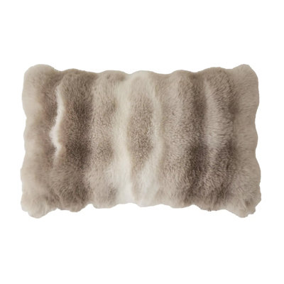 Housse de coussin en fausse fourrure 