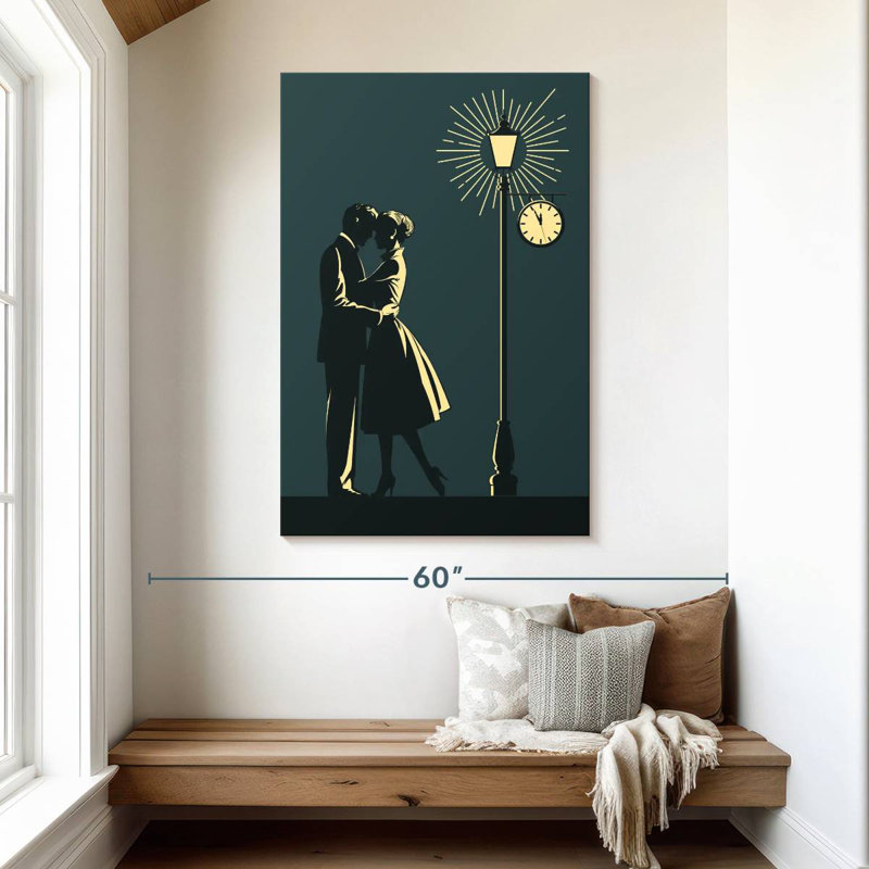 Hardie Lovers By The Street Light, H 48 po x l 32 po