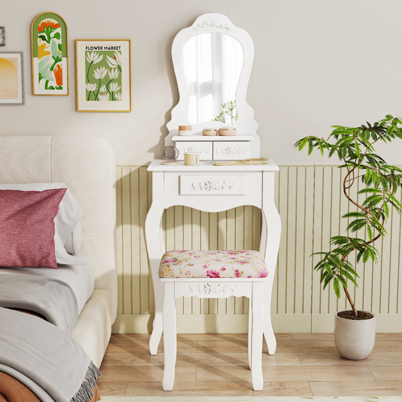 Cindy Vanity, White