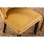 Chaise rembourrée contemporaine en velours avec pieds en bois massif et garniture cloutée, offrant un confort et un style luxueux.-1483034268-1483034257