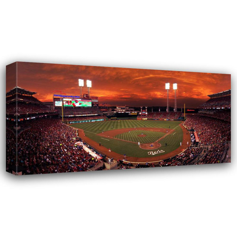 Great American Ballpark, H 13 po x l 24 po