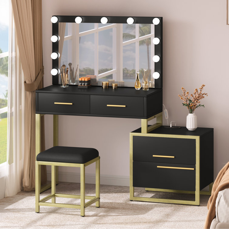 https://assets.wfcdn.com/im/22360539/resize-h755-w755%5Ecompr-r85/2679/267925830/Quenia+Makeup+Vanity+With+Usb+Power+Outlet+And+Adjustable+Brightness+Light.jpg