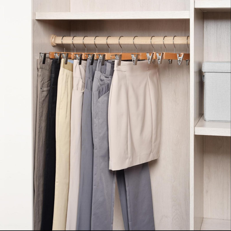 Cintres de jupe de pantalons avec crochet, cintres de fond pour pantalons pantalons avec 2 pinces dorées réglables, paquet de 24 (naturel)
