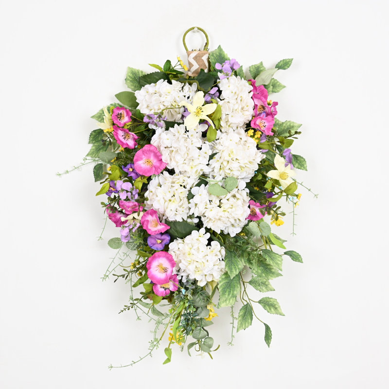Couronne de porte décorative 28 po