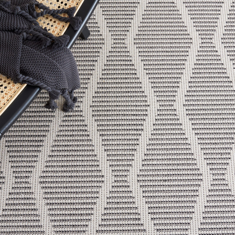 Tapis tissé à la machine Belniak, Carré 6 pi 4 po