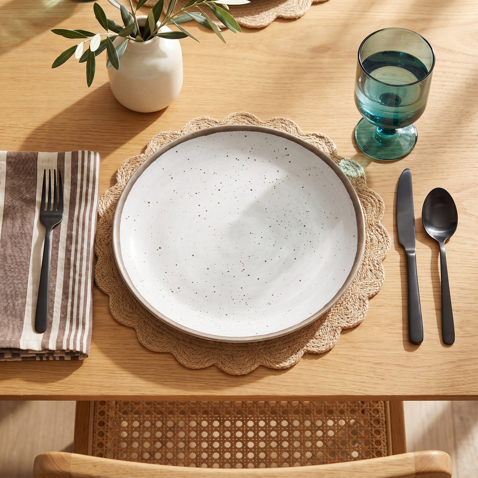 Laya 9" Salad Plate