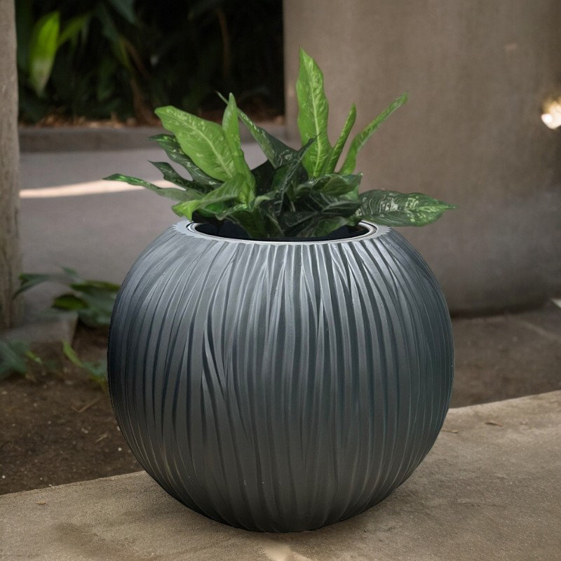 20" Pot Planter, Black