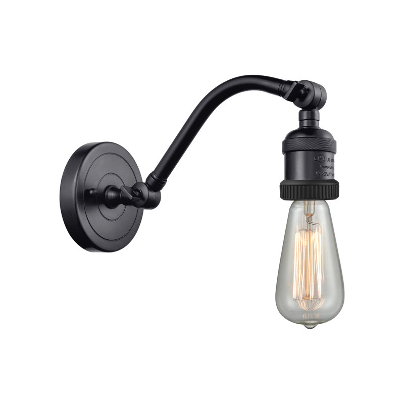 Isgard Armed Sconce, Matte Black