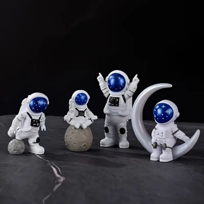 Figurines & Sculptures