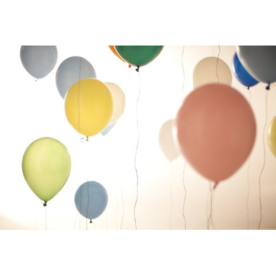 Ballons multicolores flottant par Marconofri