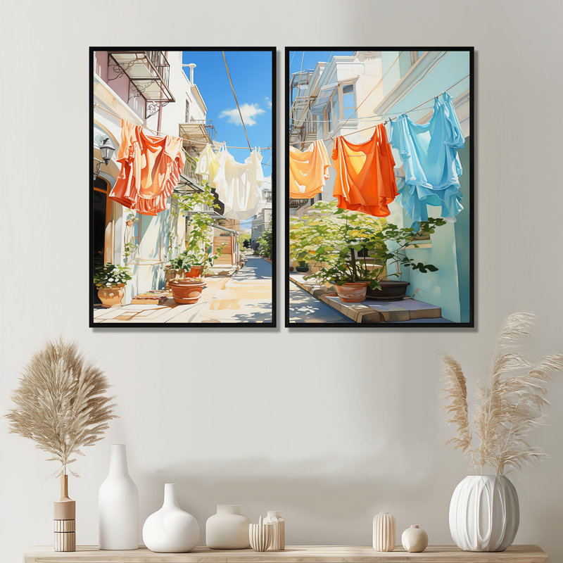 «Laundry Day In Italy» - Art mural grand format sur toile 2 panneaux, Impression encadrée flottante, Noir, H 36 po x l 48 po