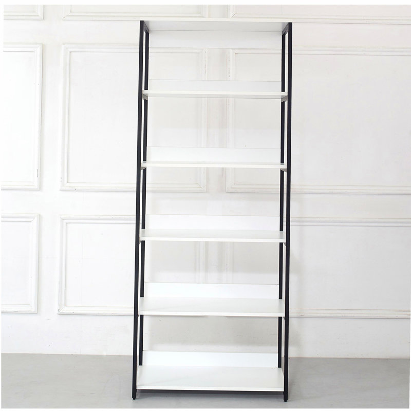 Walk-in en bois et métal Fiona avec cinq tablettes