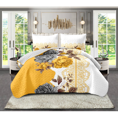 Ensemble de literie 5 pièces à très grand motif floral doré et gris (grand / très grand / très grand californien) - Courtepointe en microfibre + taies décoratives