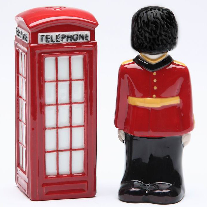 Ensemble de sel et poivre 2 pièces Cosmos cadeaux Angleterre Guardsman and Cabine téléphonique