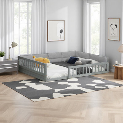 Lit plateforme tapissier avec garde-corps et coussin