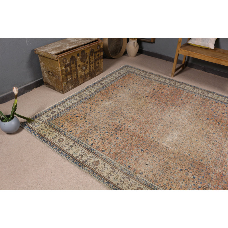 Tapis turc authentique fait à la main dans des couleurs vives, parfait pour rehausser le décor de votre salon