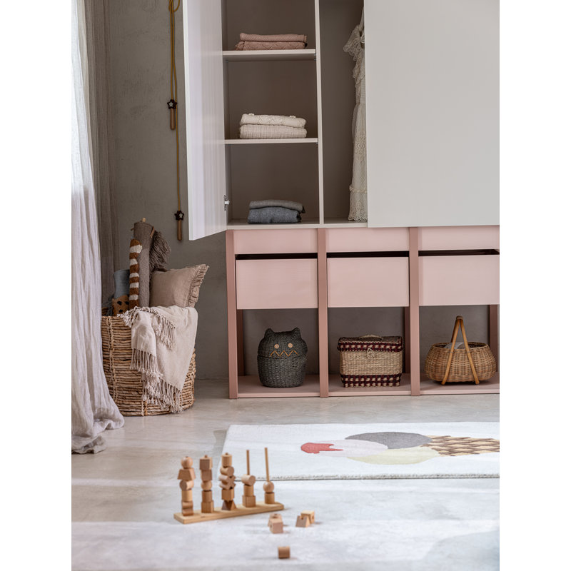 Rillia Wardrobe, Pink