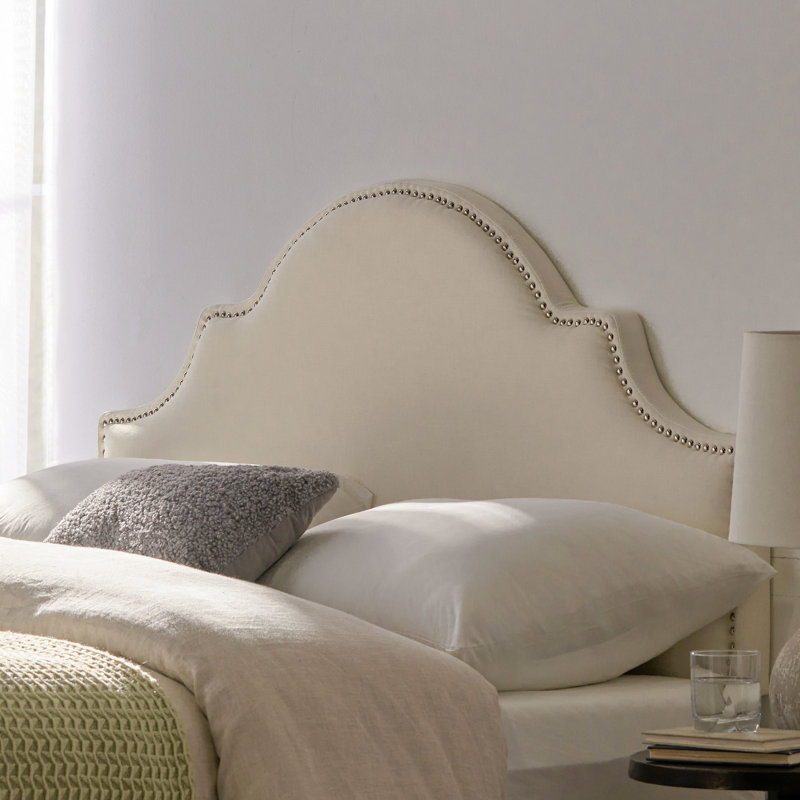 Tête de lit pour lit double et grand lit - Silhouette classique, garniture cloutée, pieds réglables
