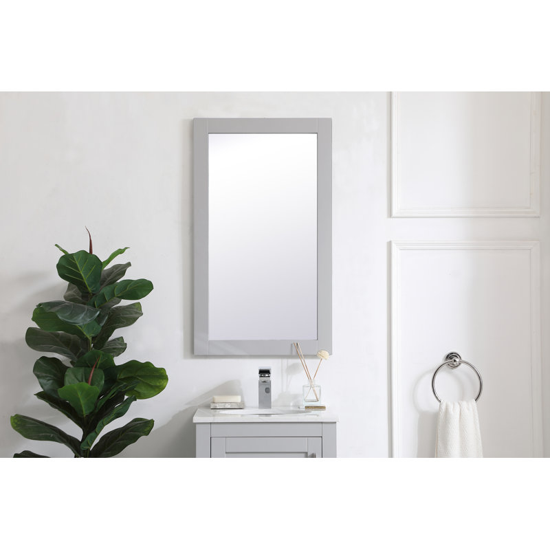 Miroir de salle de bain moderne et contemporain Metcalfe, 32 po x 18 po, gris