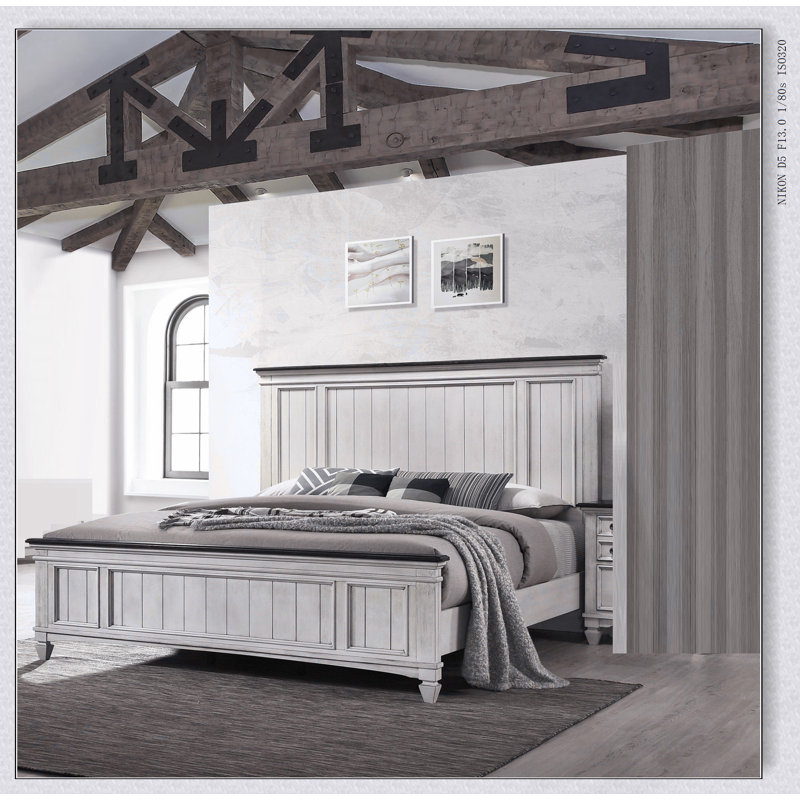 Lit à panneau très grand de style rustique avec pied de lit à encastrer, parfait pour les chambres confortables et élégantes
