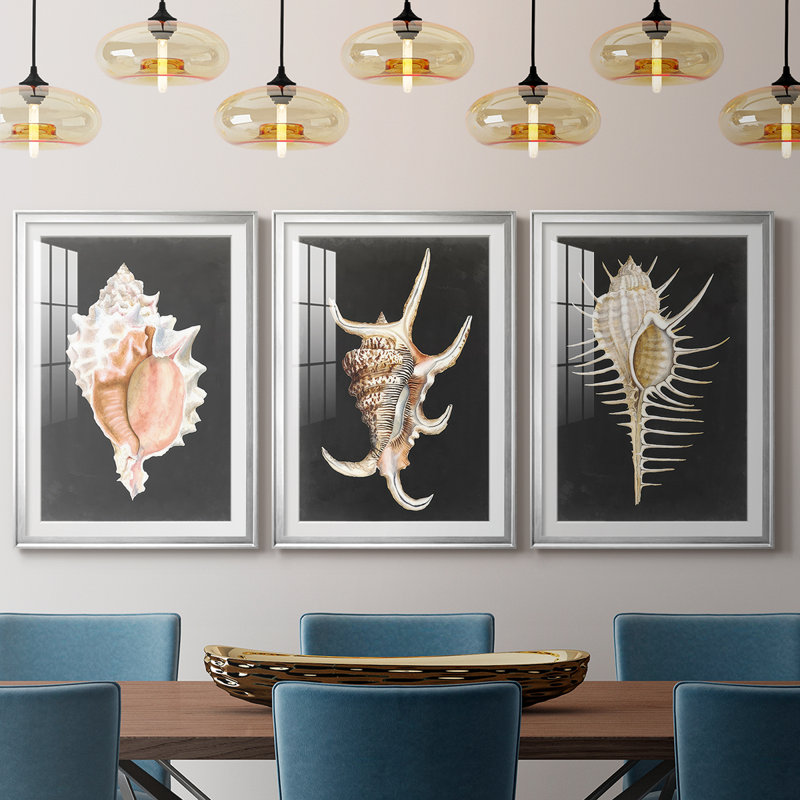 Imprimé graphique Murex rose - encadré sur mesure de qualité supérieure - 3 pièces