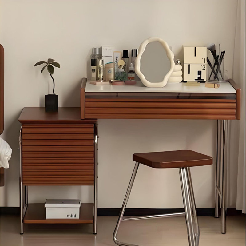 Commode rétro en bois massif