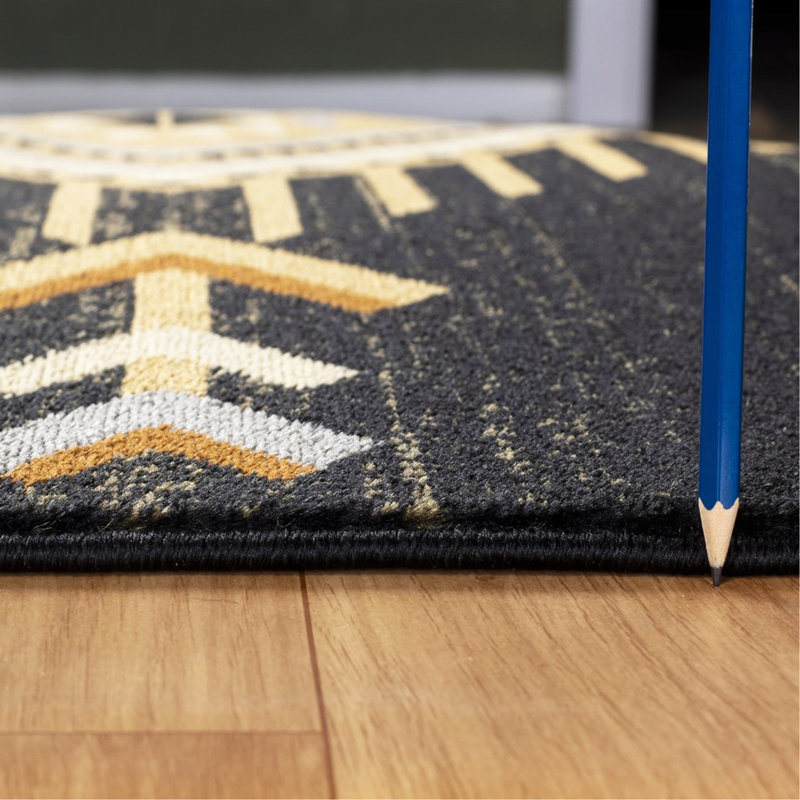 Tapis noir Southwest, Rectangle 5 pi 3 po x 7 pi 3 po