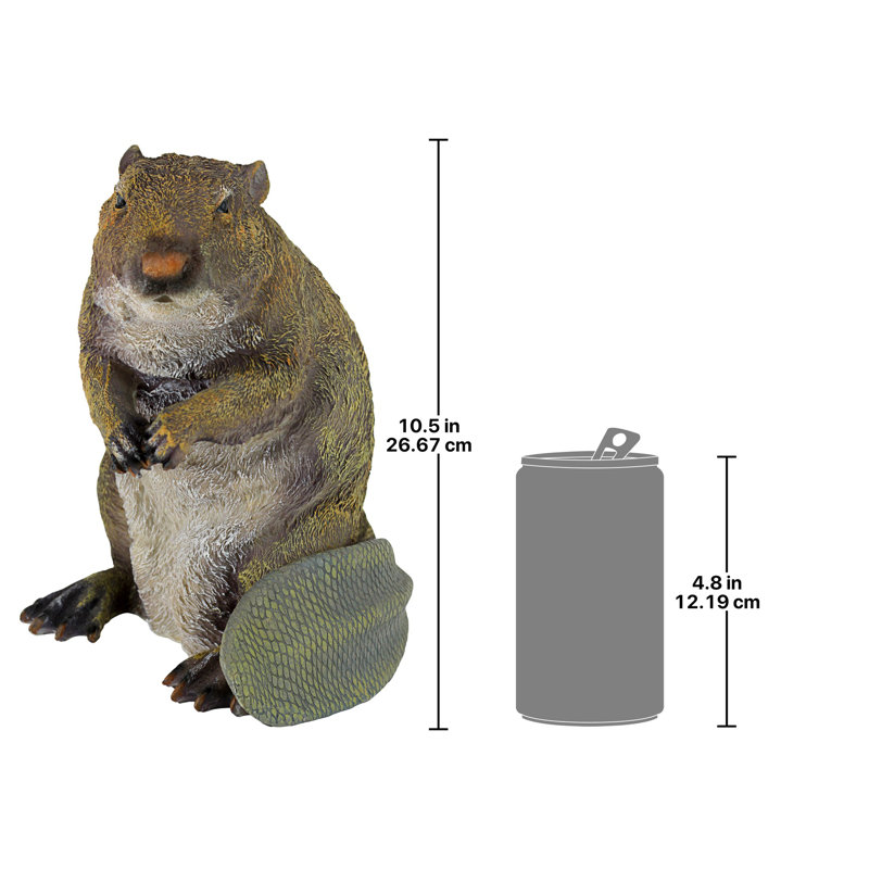 Statue beaver debout