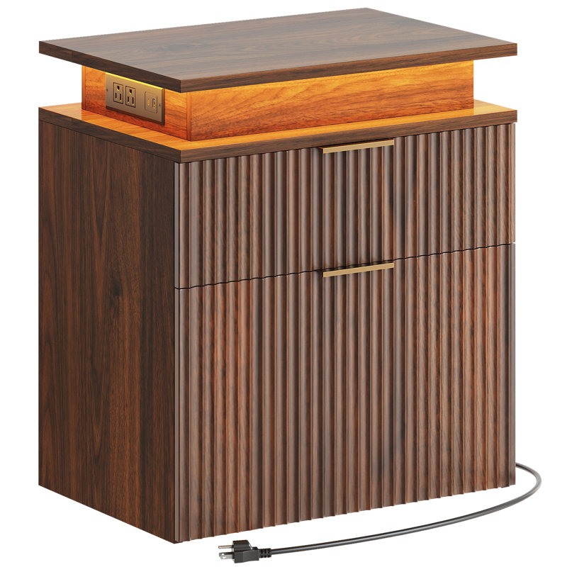 Table de chevet cannelée en bois 22,4 po avec station de charge et lumière DEL, 2 tiroirs