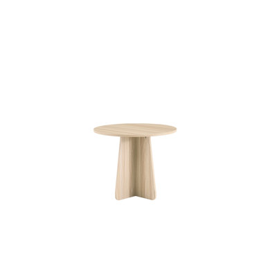 Ensemble de tables basses gigognes de style rétro. Disponible en finition noyer ou bois naturel. Tables d'appoint rondes avec pieds croisés. Idéal pour les salons et les salles à manger.