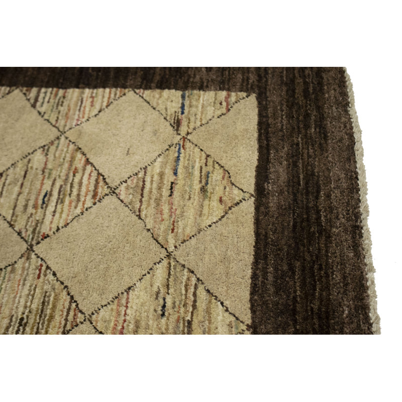 Tapis beige en laine noué à la main de conception unique 3 pi 11 po x 5 pi 9 po années 2000 Belmaris