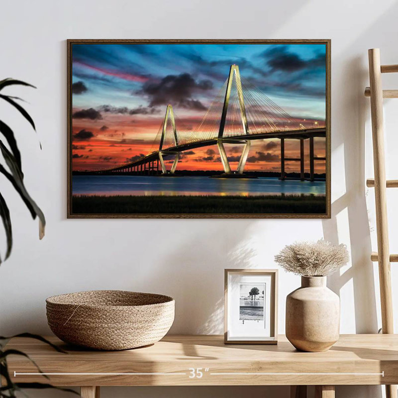 Le pont Ravenel à Charleston, 25 po x 17 po, Cadre flottant noyer