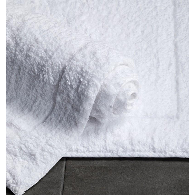 Maestro Bath Rug, 23" W x 39" L, White