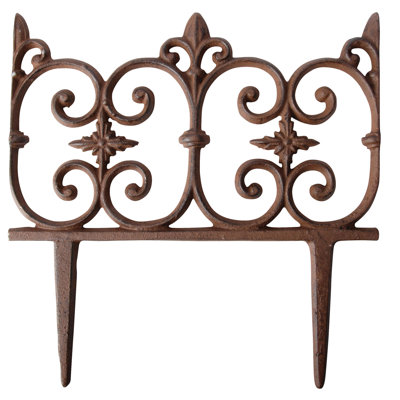 10.8'' H x 10.5'' W Antique Rust Brown Metal Lawn Edging