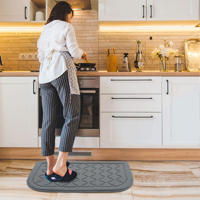  Tapis de cuisine en polypropylène antidérapant Diamante, Demi-cercle 1 pi 8 po x 2 pi 8 po, Gris