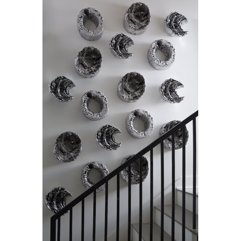 Cast Eroded Wood Circle Wall Décor