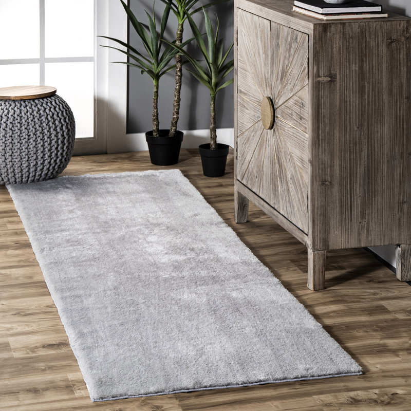Loni Solid Machine Washable Accent Shag Rug for Living Room Bedroom Dining Room Nursery Entryway, Runner 2'6" x 6'