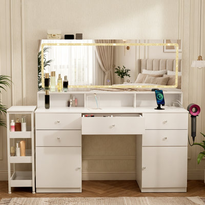 Coiffeuse moderne avec éclairage réglable