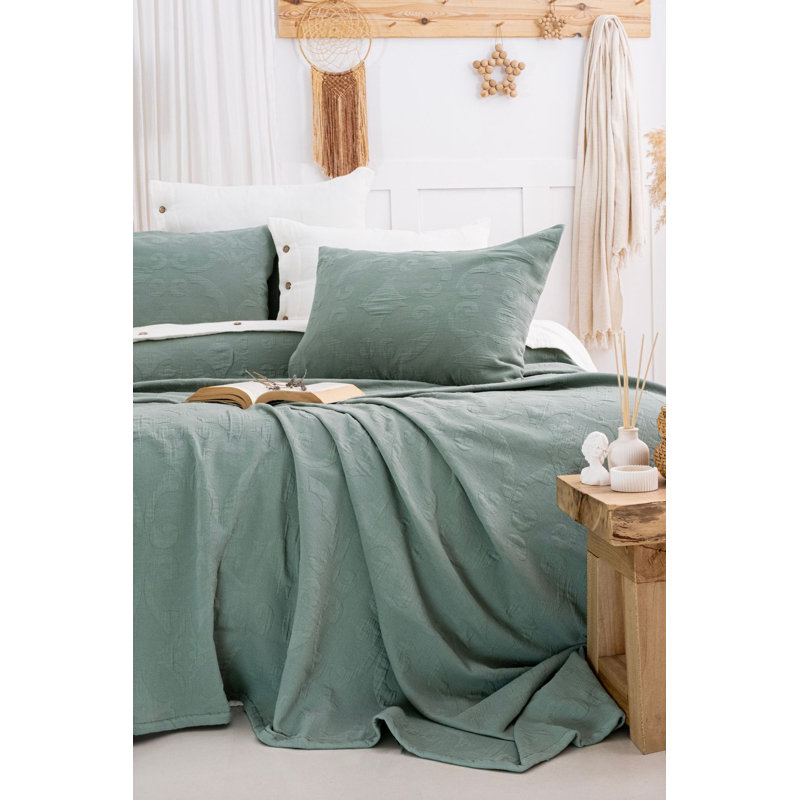 Luxurious 100% Cotton Jacquard Double Bedspread Set, Green | Includes 2 Pillowcases (19.7 x 27.6 inches) | Bedspread Size: 94.5 x 102.4 inches | Machine Washable, Soft & Durable, Ideal for Elegant Bedroom Décor