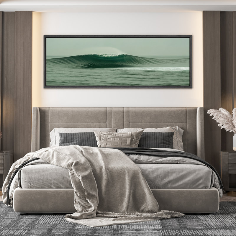 «Ocean Wave Under Overcast Sky», art mural sur toile - Photographie côtière pour maison de plage ou espaces d'inspiration nautique