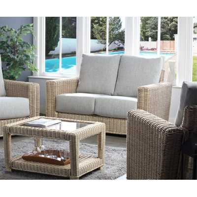 Karina Loveseat