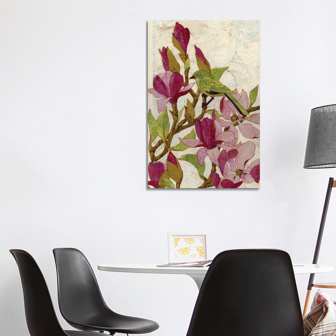 Magnolia von Karen Sikie - Galerie-verpackte Leinwand Giclée auf Leinwand