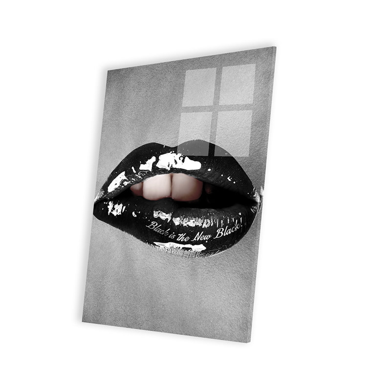 «Black Is the New Black» par Alexander Venancio - photographie sans cadre, H 24 po x l 16 po x P 0,25 po