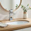 Robinet pour salle de bain à poignée simple en laiton massif, robinet de salle de bain à un trou avec bonde et plaque de pont-82959764