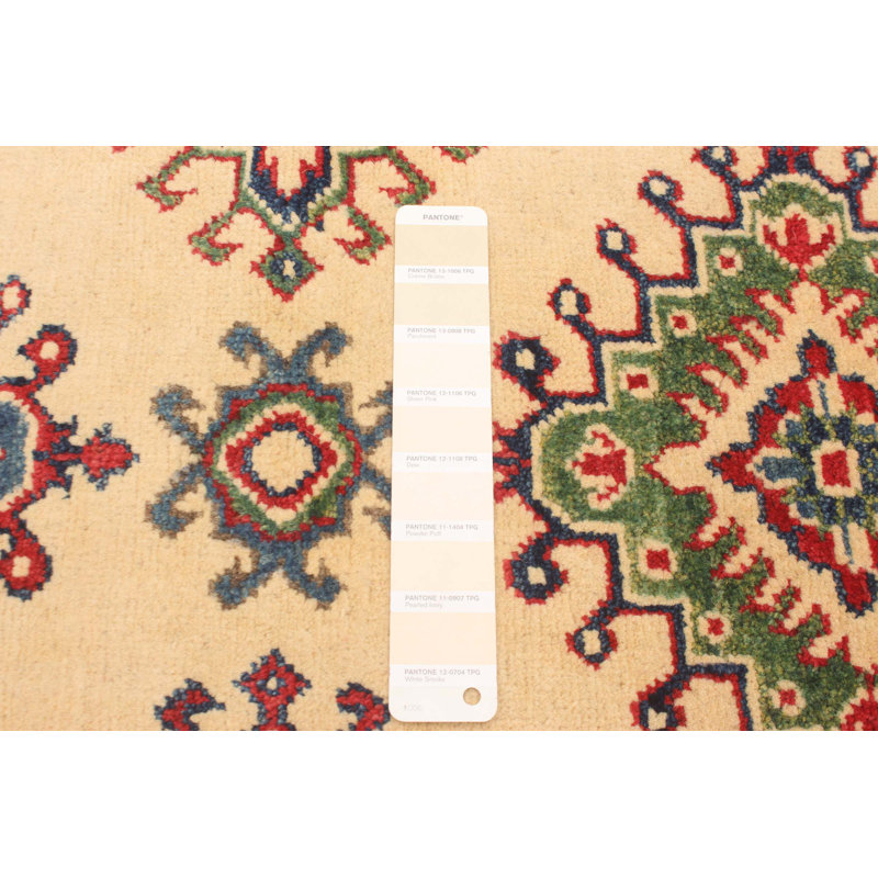 Tapis crème Maleaha Gazni 5 pi 5 po x 7 pi 10 po