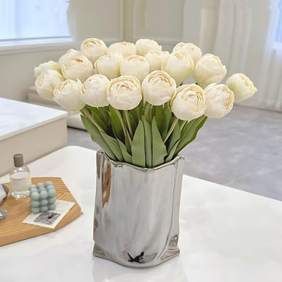 Centre de table luxueux en tulipe sèche dans un vase