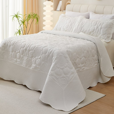 Classic Solid Floral Oversized King Quilt Set Bedding Set California King Bedspread with Shams(White 120"x120")